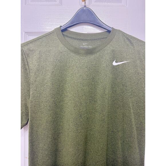 Men’s The Nike Tee Dri-Fit in Green - Size XL - Picture 5 of 10